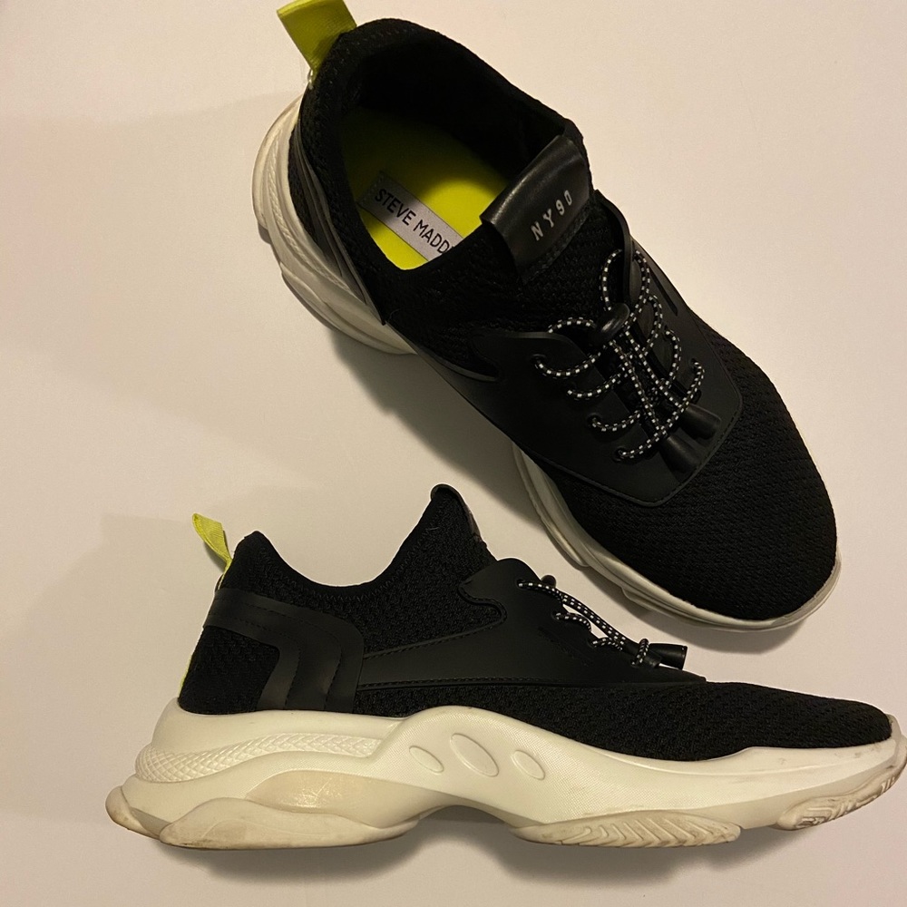 Steve Madden Fashion Sneaker